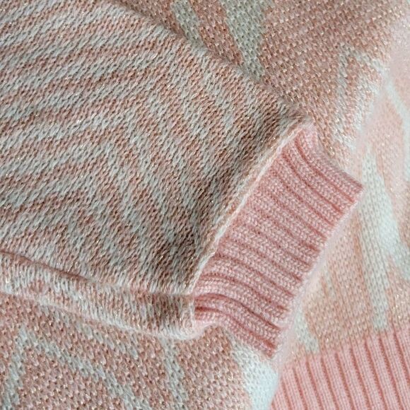 Allure Vintage Medium Sweater - Picture 4 of 6